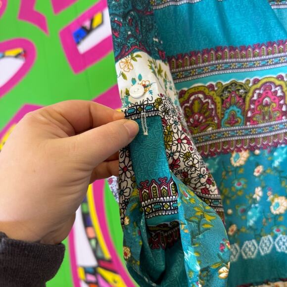 Teal Patterned Women's Dress Silky Dress. Size Medium. Excellent condition! - Picture 4 of 7